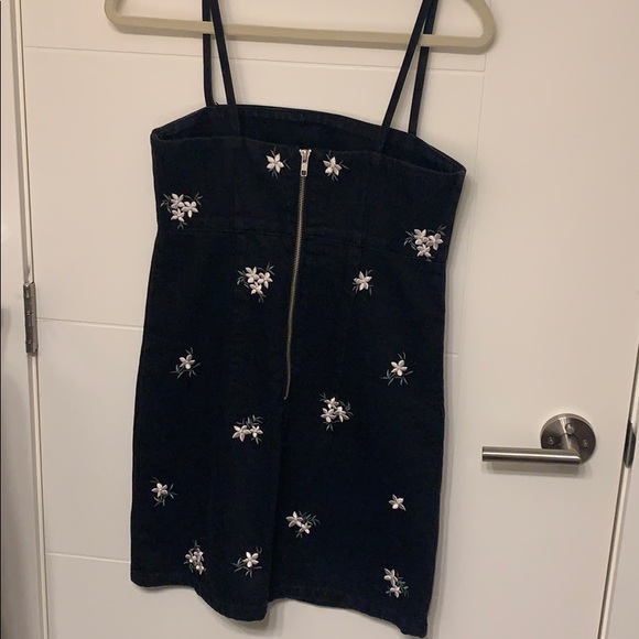 Topshop Black Denim Floral Dress - Picture 3 of 3